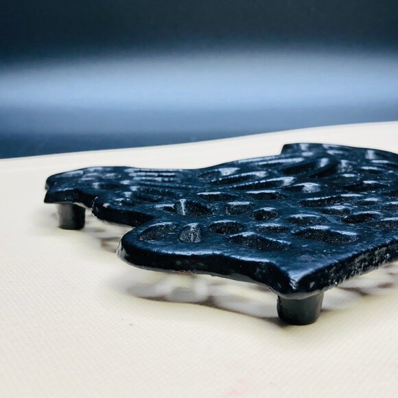 Vintage Black Enamel Cast Iron Chicken Trivet: Farmhouse Kitchen Decor - Picture 5 of 10